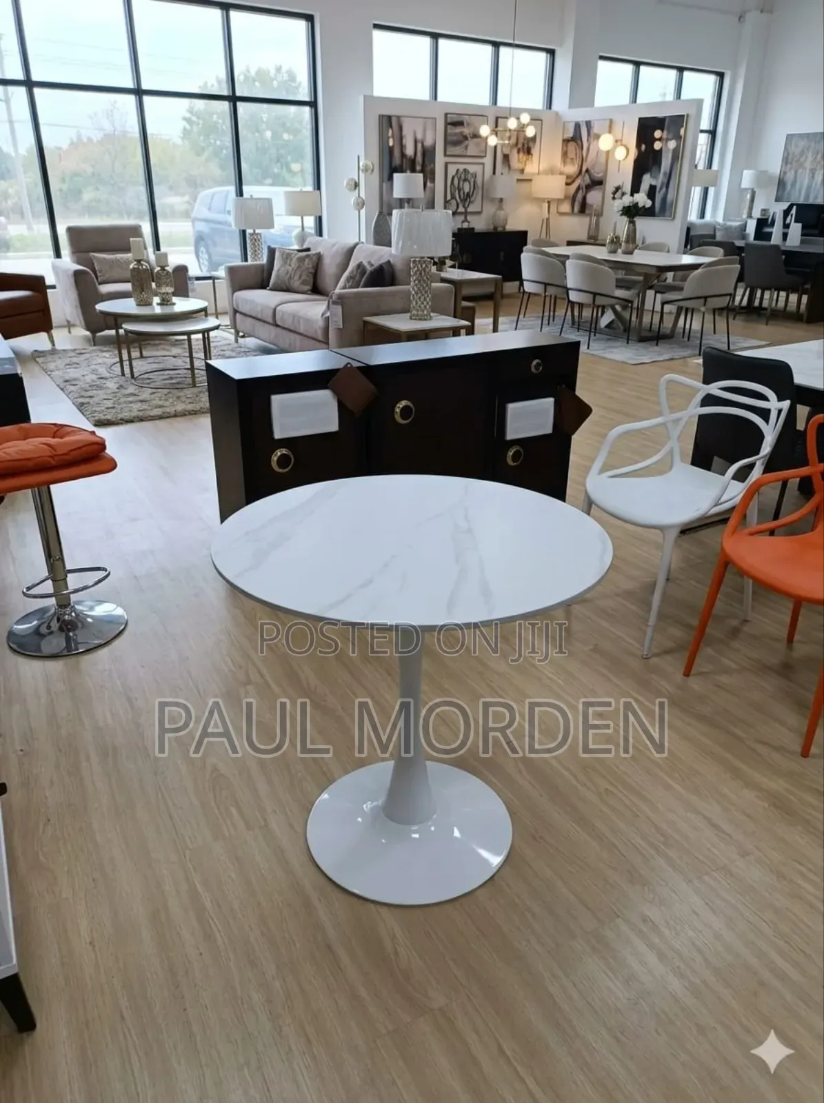 White Marble Top Dining Table With Pedestal Base
