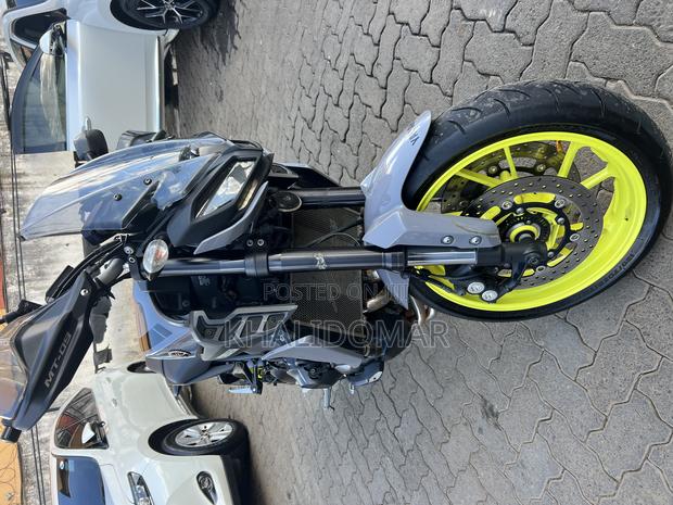 Yamaha 2018 Gray - thumbnail 2