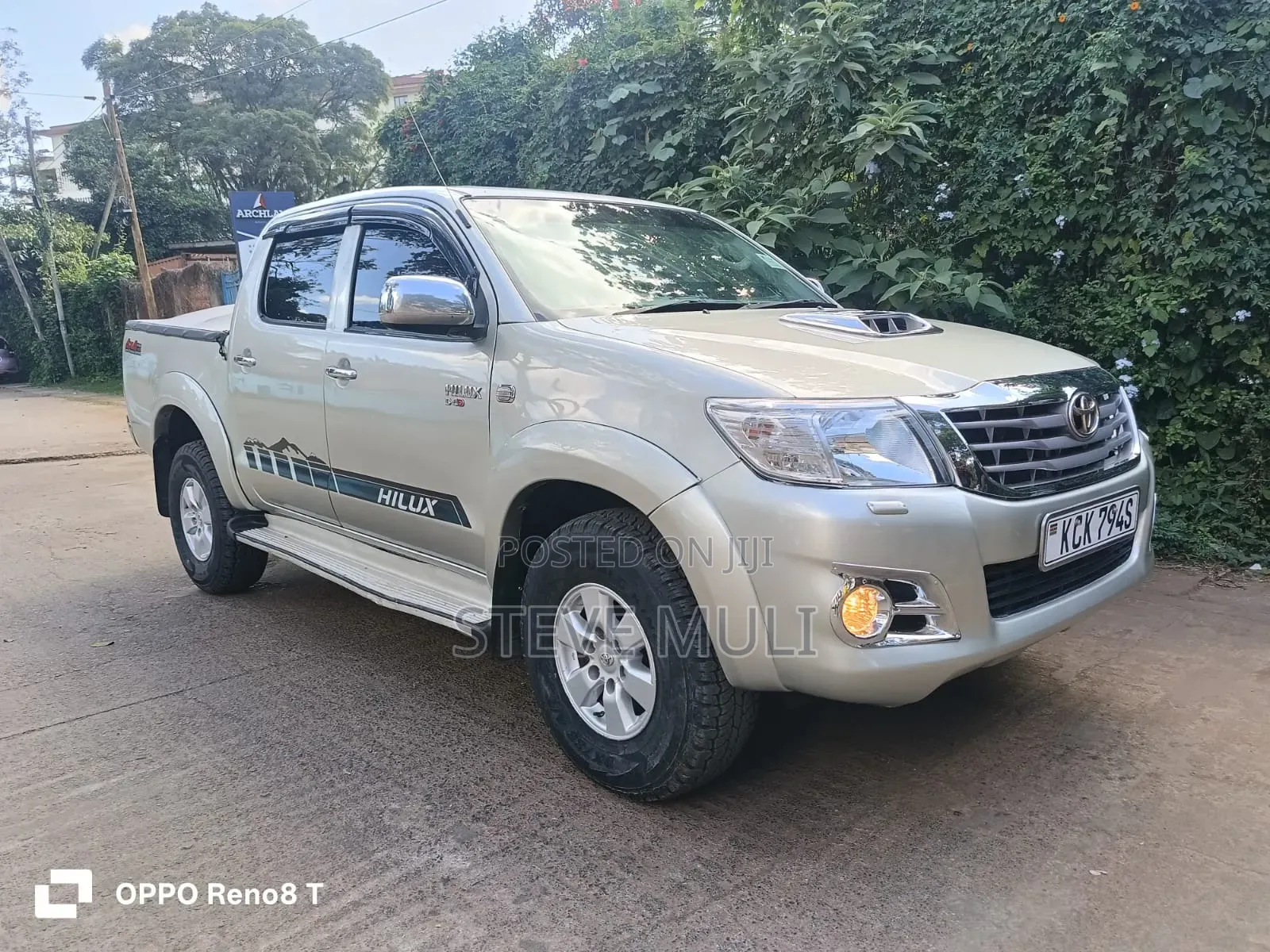 Toyota Hilux 2011 Silver