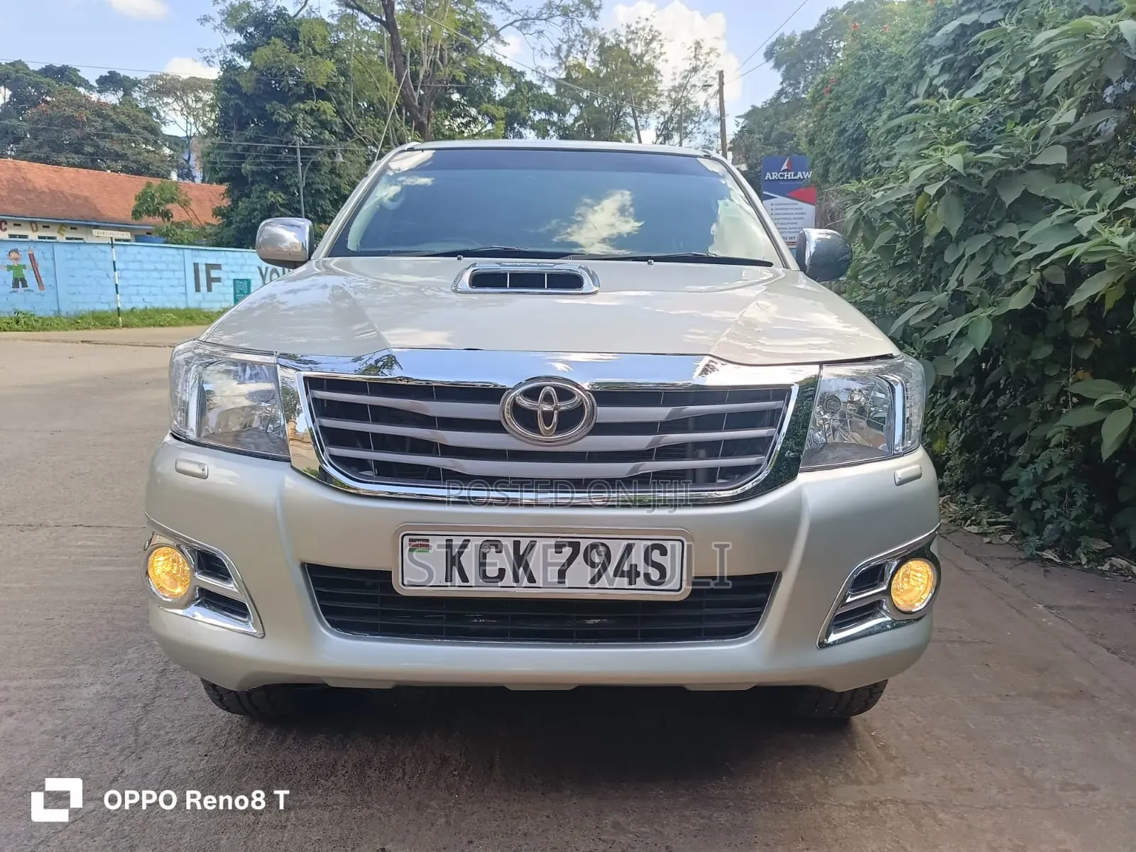 Toyota Hilux 2011 Silver