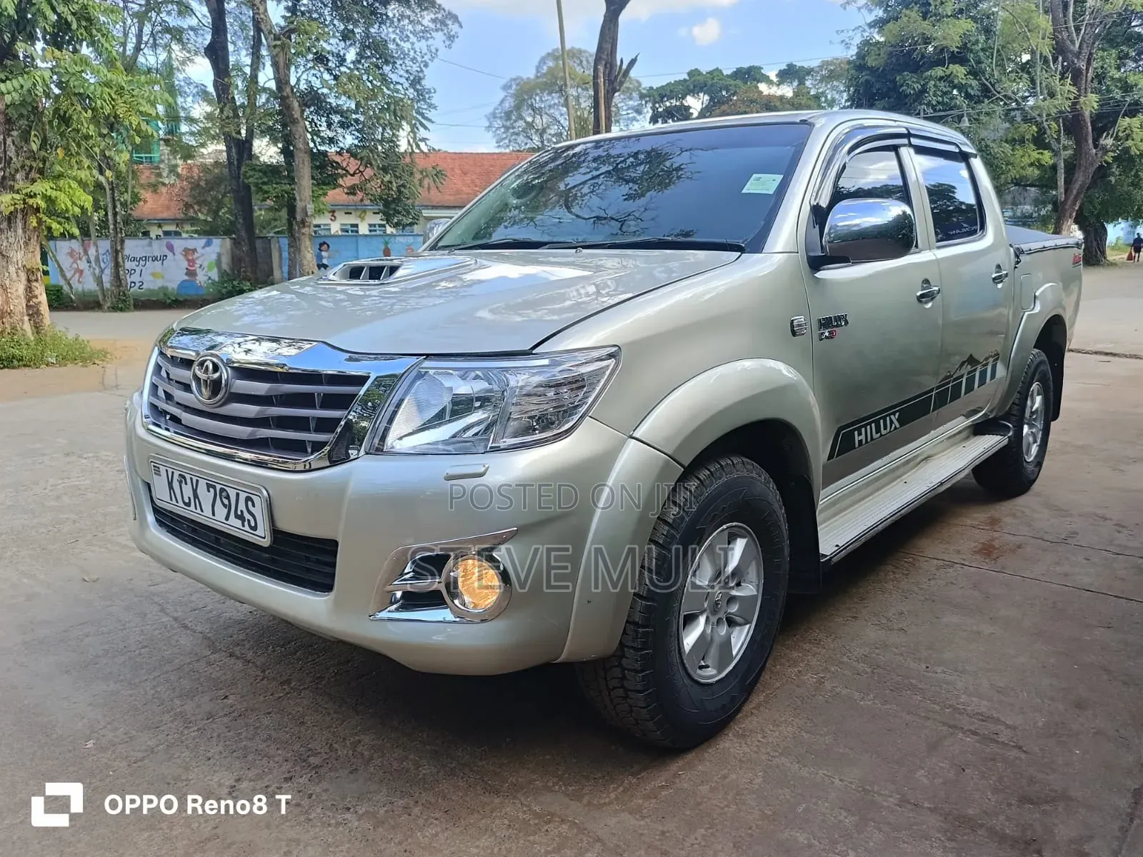 Toyota Hilux 2011 Silver