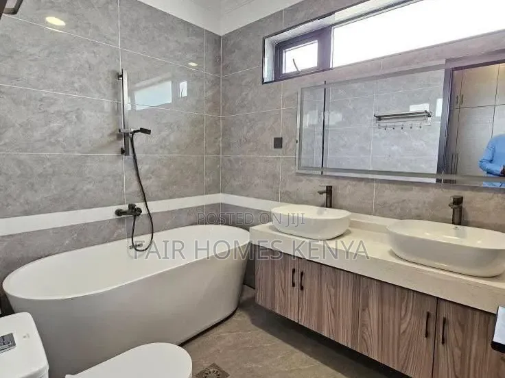 4bdrm Apartment in Valley Arcade for rent