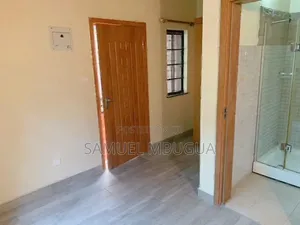 5bdrm Duplex in Othaya, Muthangari for sale