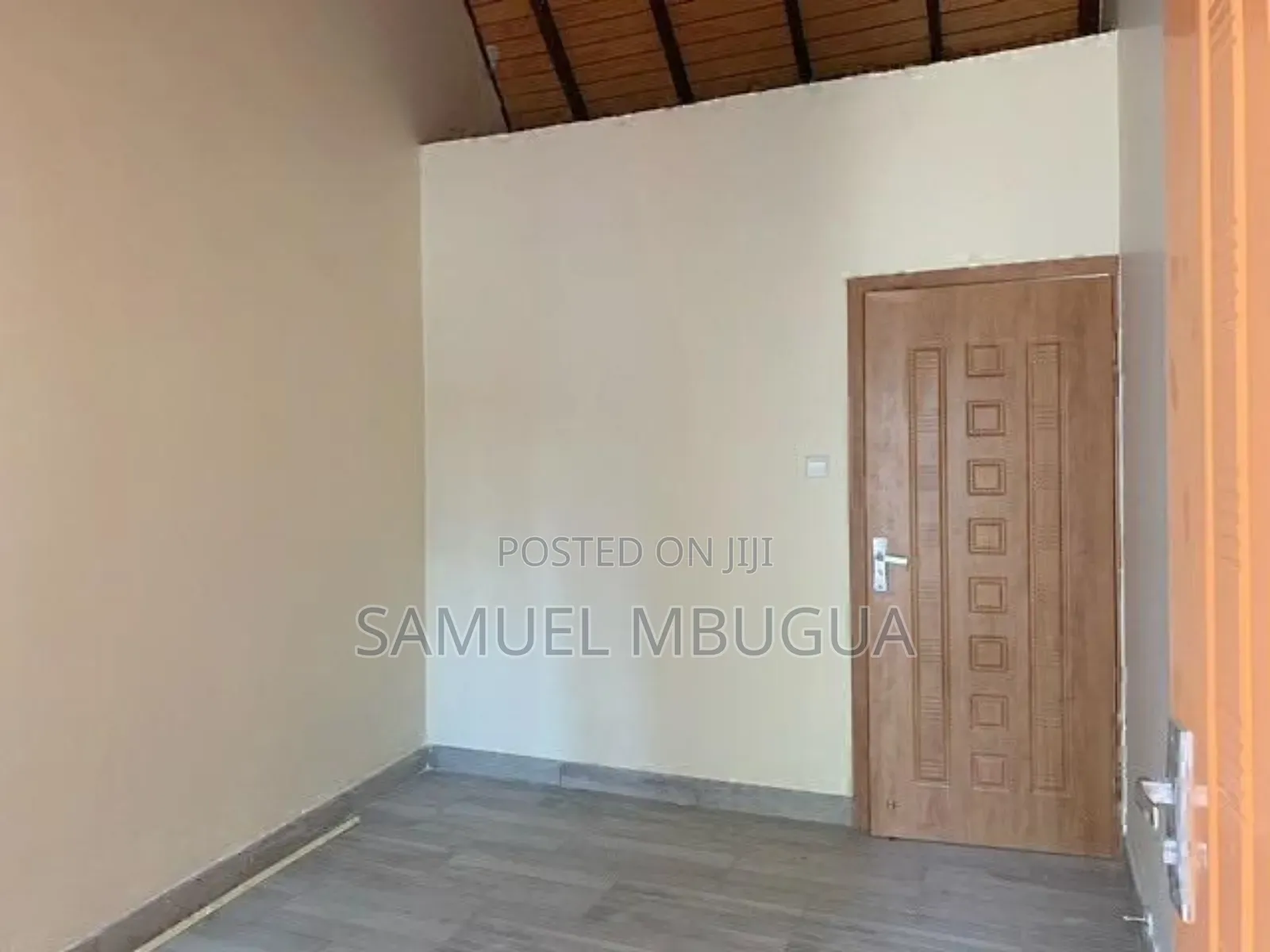 5bdrm Duplex in Othaya, Muthangari for sale