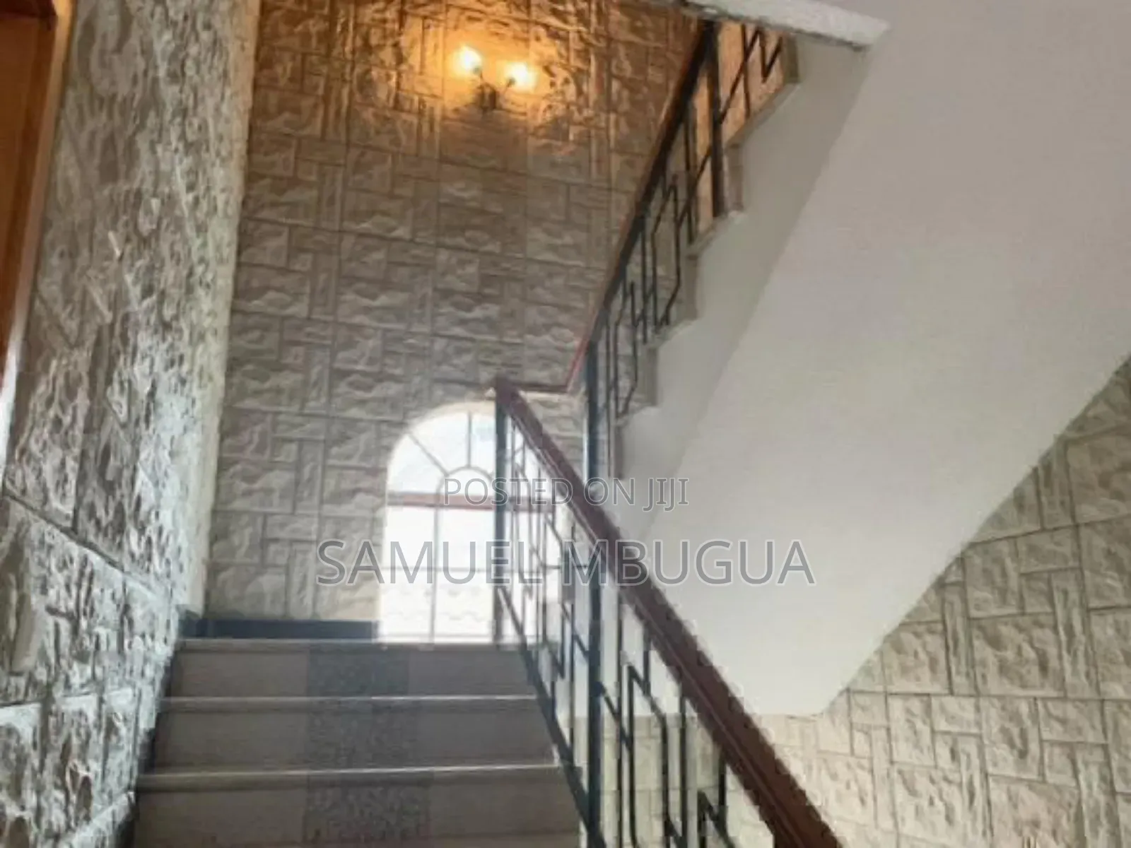5bdrm Duplex in Othaya, Muthangari for sale