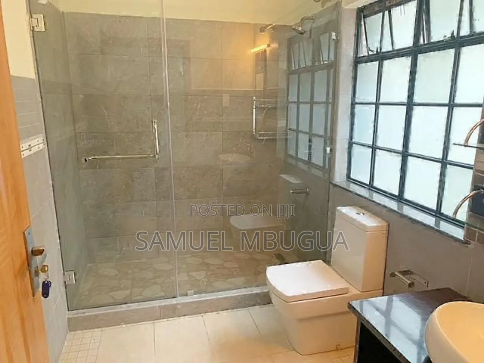 5bdrm Duplex in Othaya, Muthangari for sale