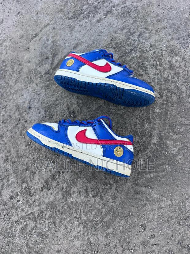 Nike Dunk Low Size: 28