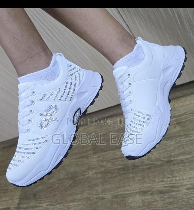 New Trendy Arya Girls Heart Sneakers – Factory Direct
