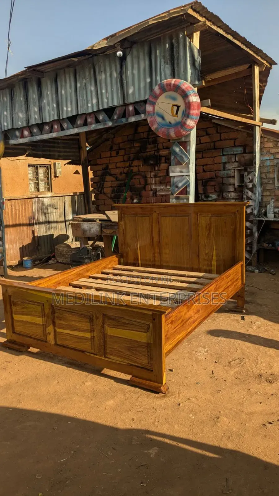 Teakwood Shelgey Solid Mahogany 6*6 Bed