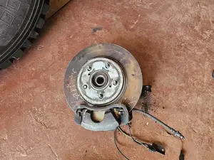 Harrier 2010 Rear and Front Hubs