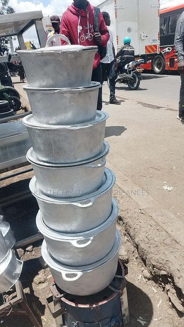 Cast Pot/Sufuria - main view