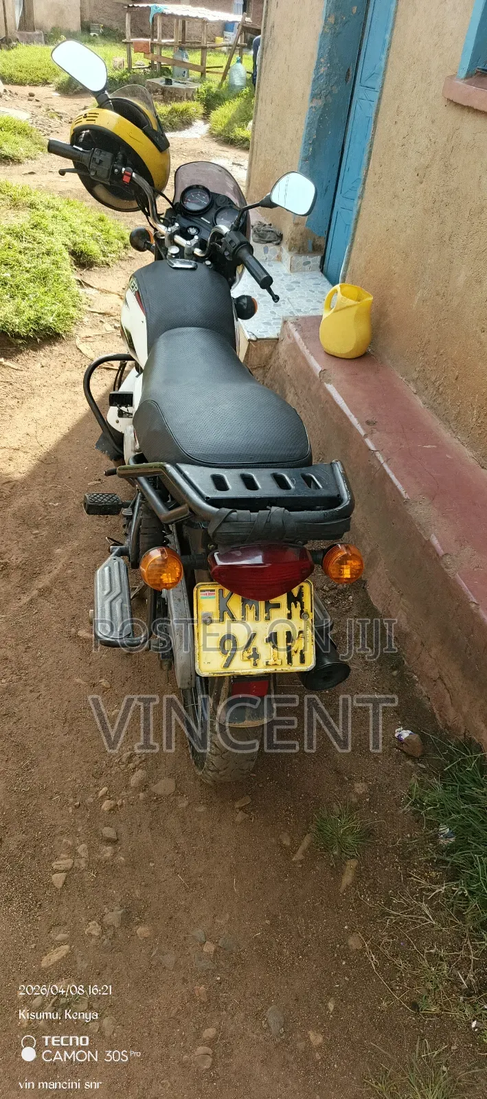Bajaj Boxer 150 UG 2021 White
