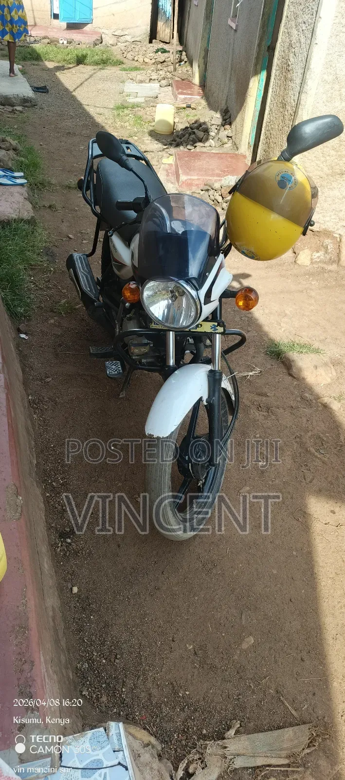 Bajaj Boxer 150 UG 2021 White