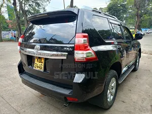 Toyota Land Cruiser Prado 2016 Black