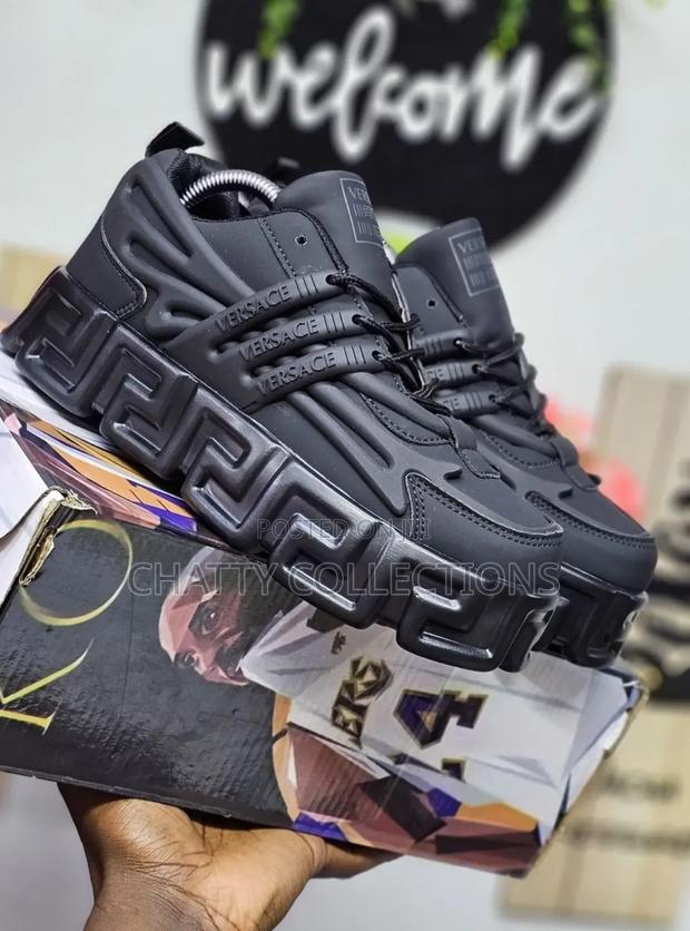 Unisex Plain Black Versace Sneakers Restocked 
Size 40 to 45