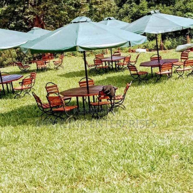 Hotel/Resorts Outdoor Six Seater Gazebbo