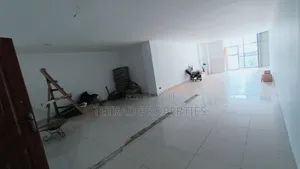 900 SQFT Office in Parklands (City Park Area)