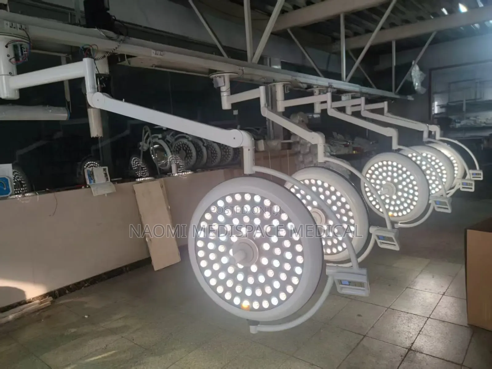 Ceiling Mounted Led Single Arm Theatre Light