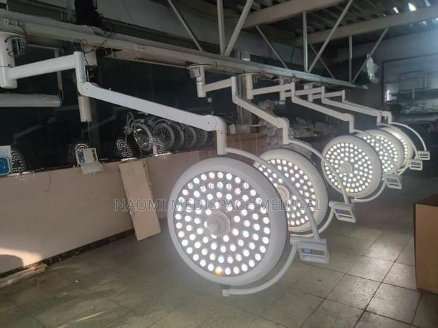 Ceiling Mounted Led Single Arm Theatre Light