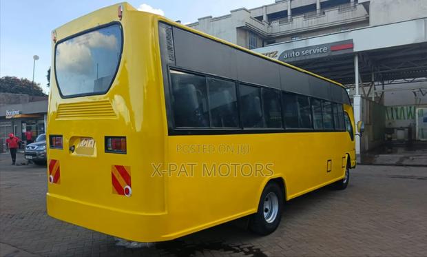Isuzu NQR 2018 Yellow - thumbnail 7