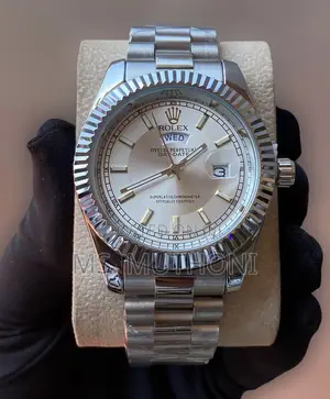 Stainless Steel Silver Strap Battery Powered Rolex Gents Watch *