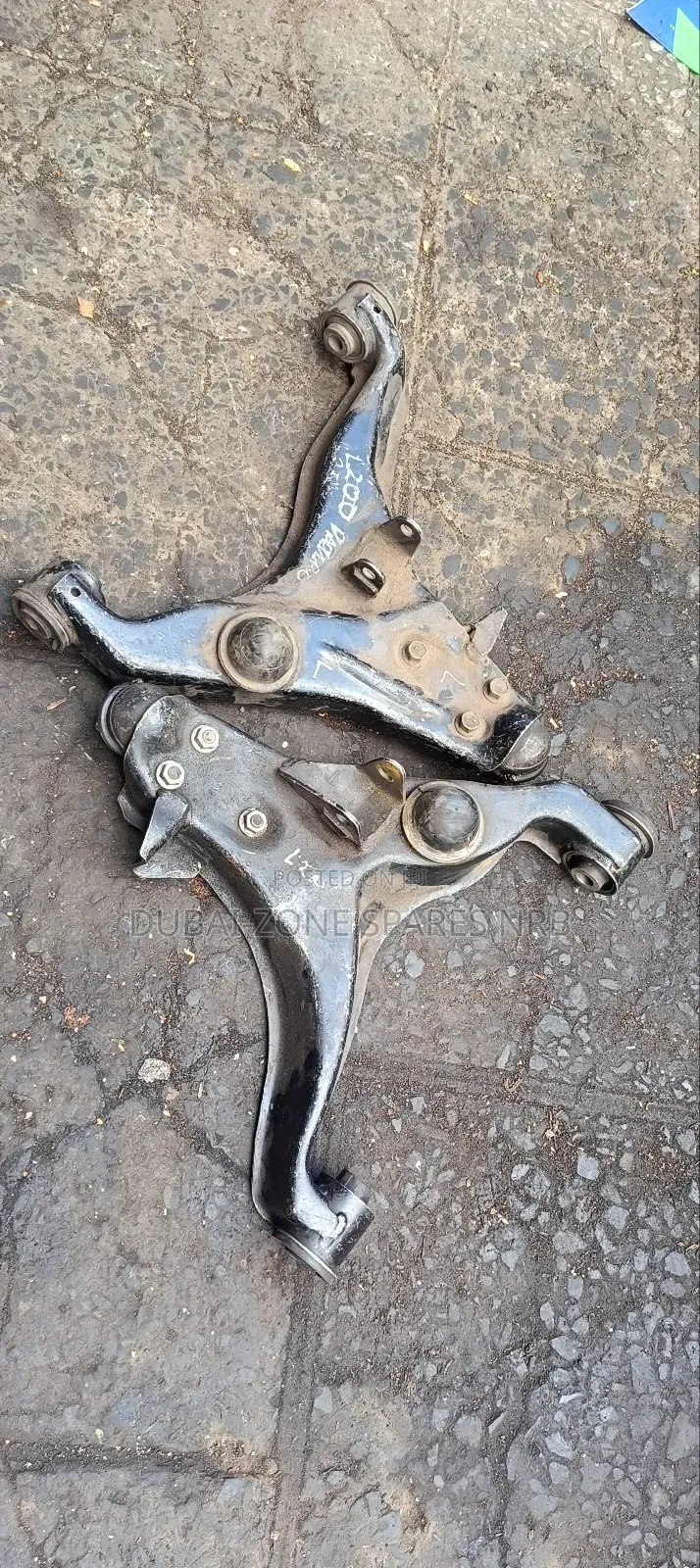Lower Control Arms Pajero,L200.