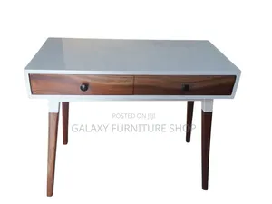 Studying/Console Table