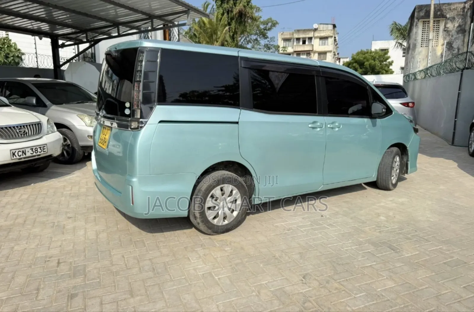 Toyota Voxy 2015 Green