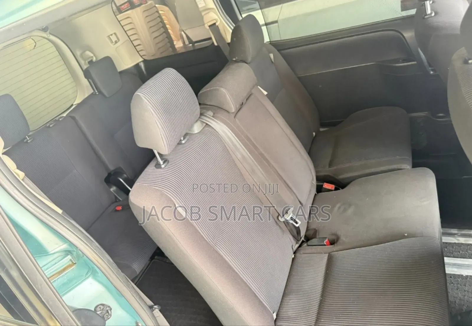 Toyota Voxy 2015 Green