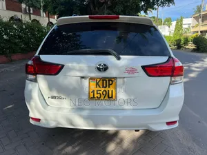 Toyota Corolla Fielder 1.5 Petrol FWD 2016 Pearl