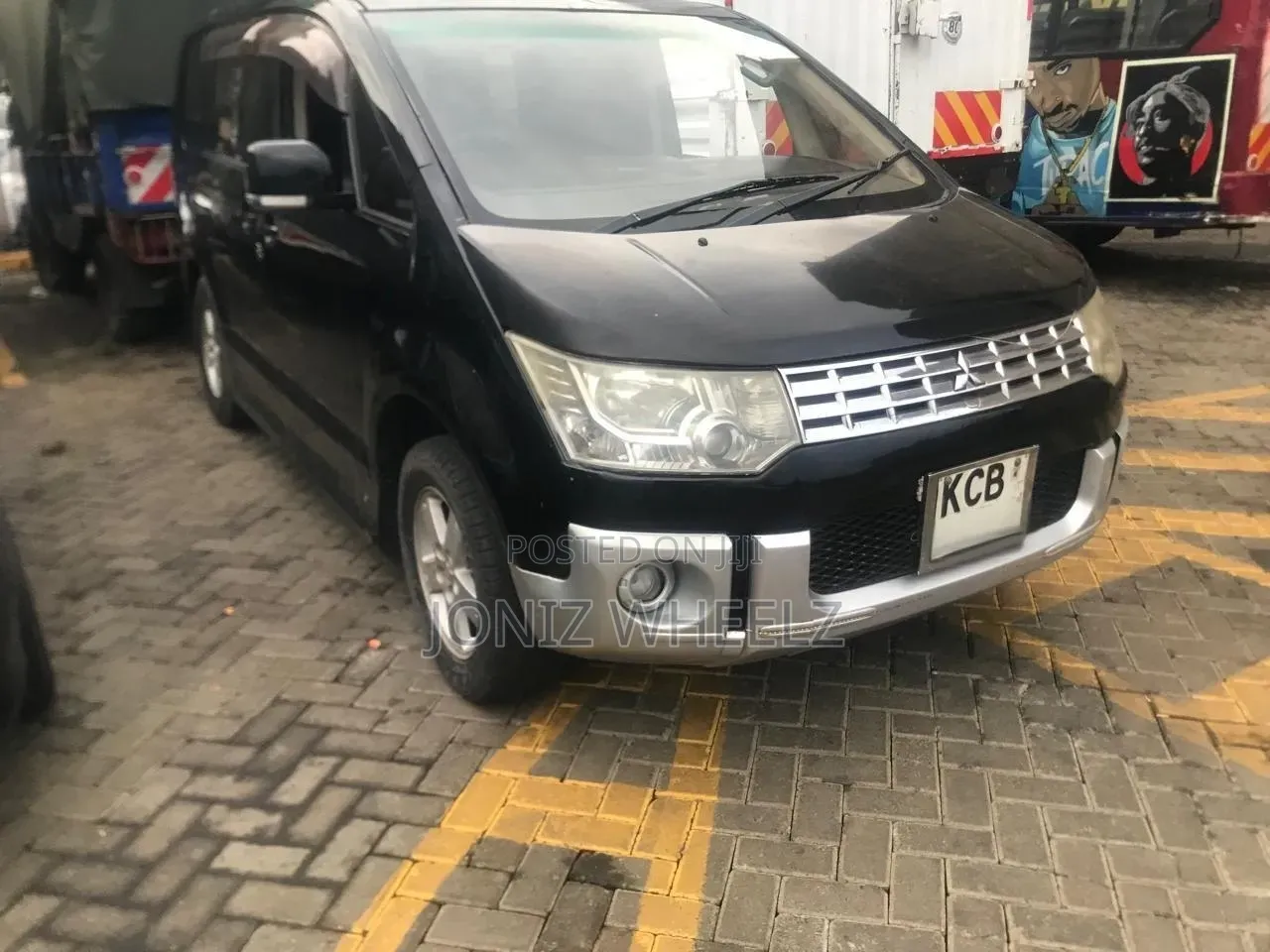 Mitsubishi Delica 2007 Black