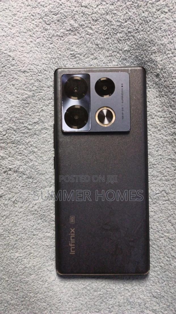 Infinix Note 40 Pro Plus 5G 256 GB Silver
