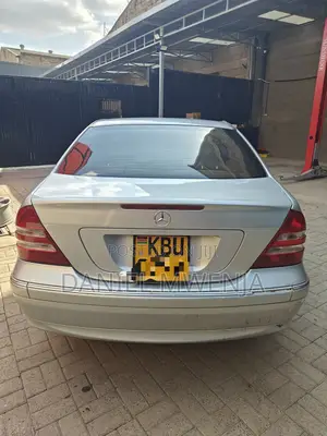 Mercedes-Benz C200 2006 Silver