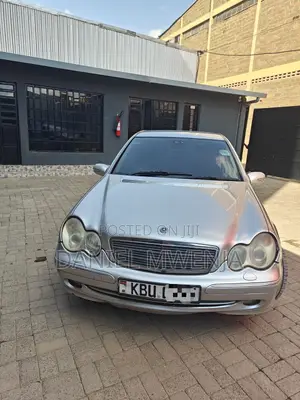 Mercedes-Benz C200 2006 Silver