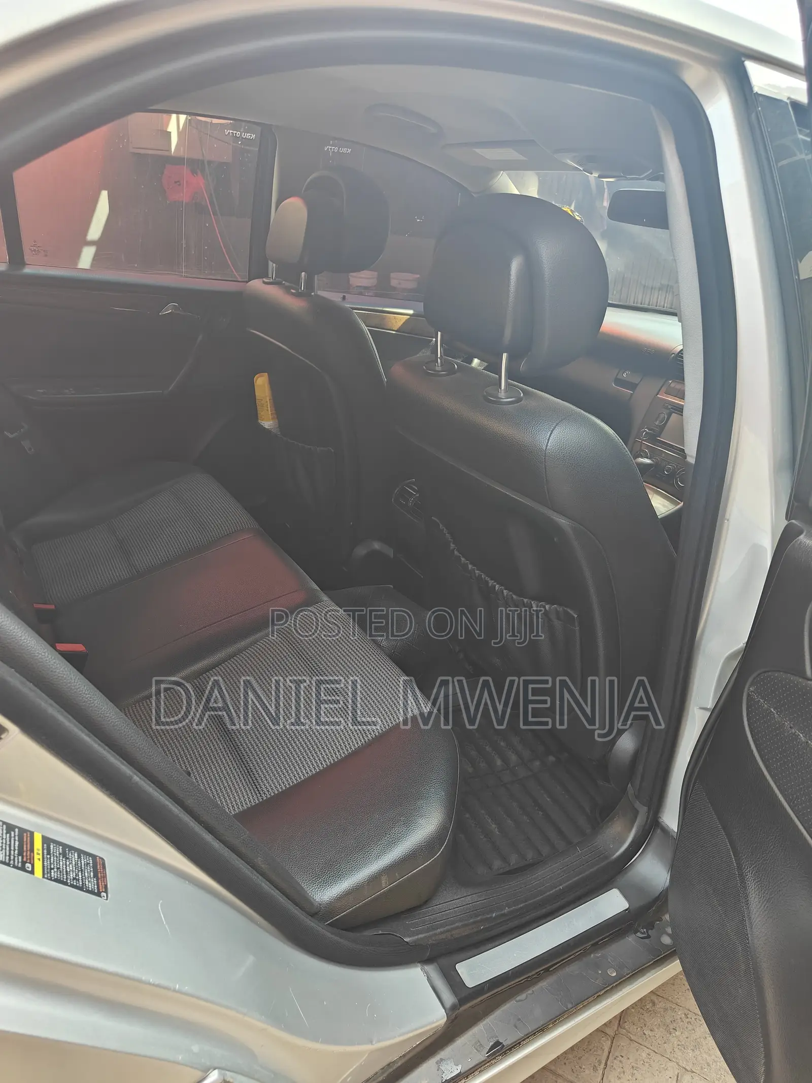 Mercedes-Benz C200 2006 Silver