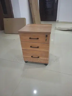 Paddestal Drawer With Lock