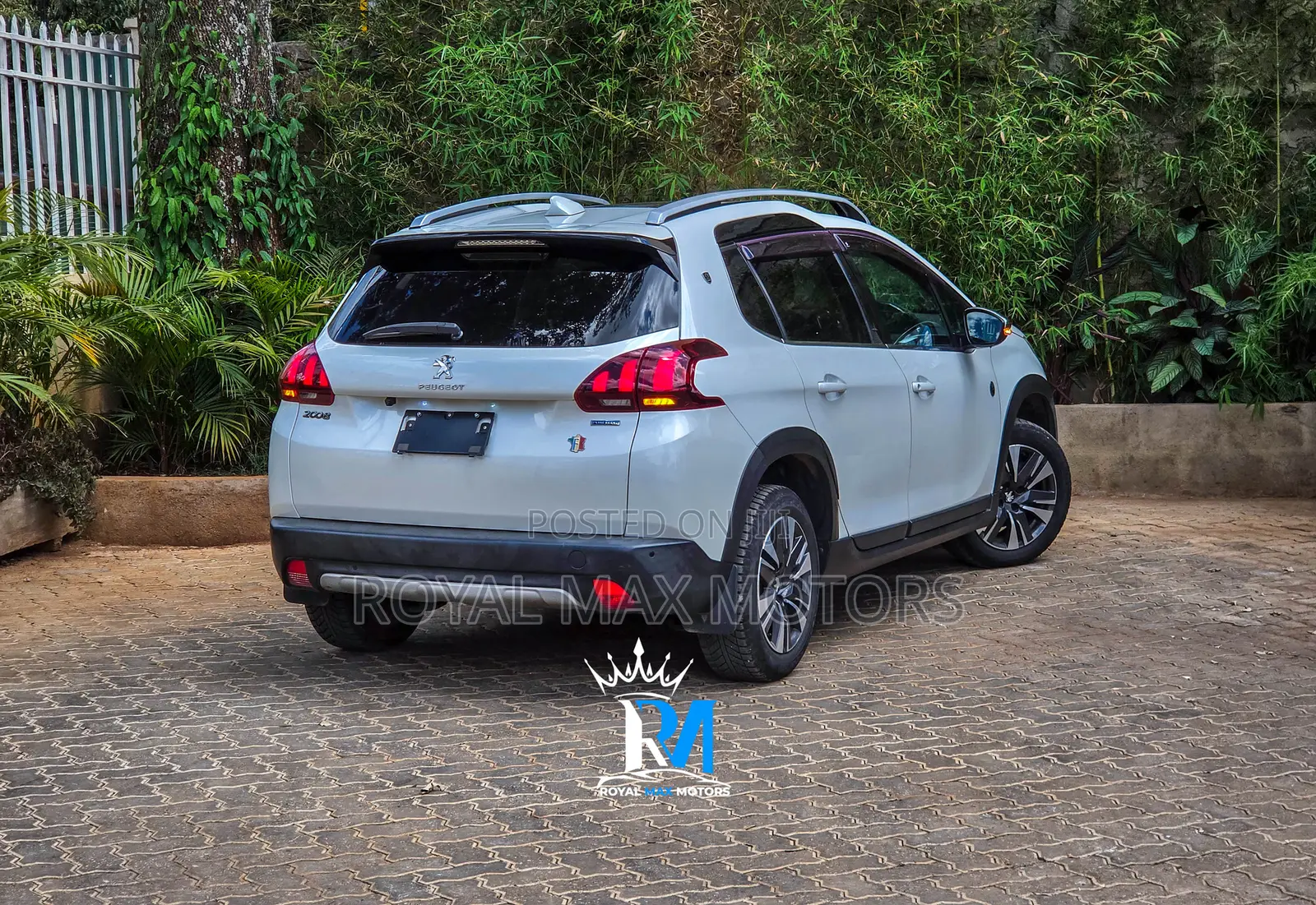 Peugeot 2008 2019 White