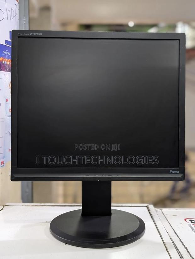 Iyama 19" Monitor