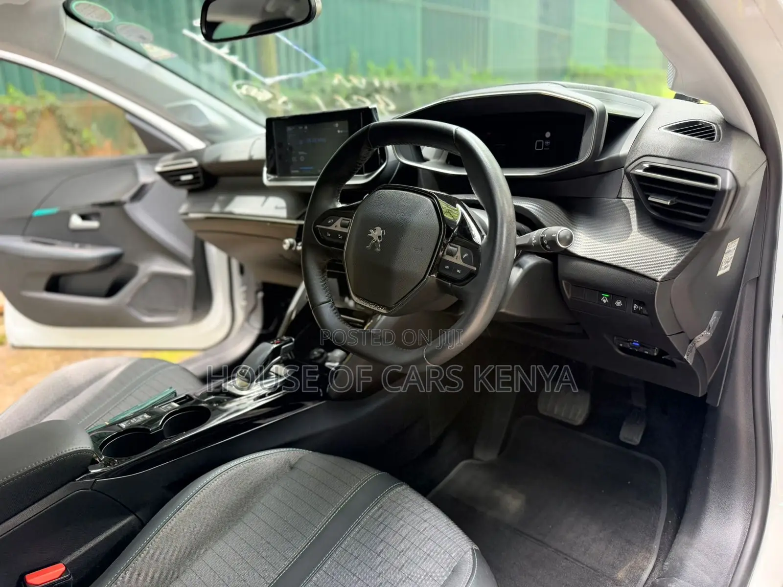 Peugeot 208 2021 White