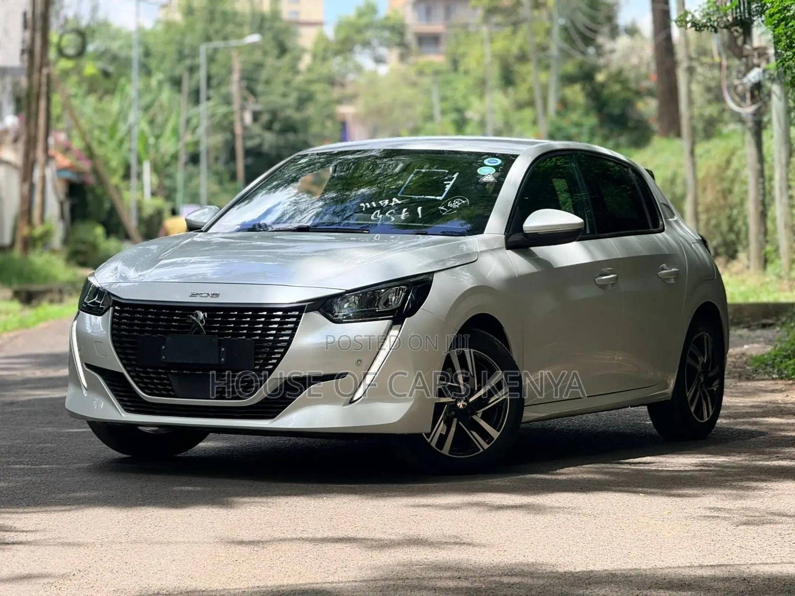 Peugeot 208 2021 White