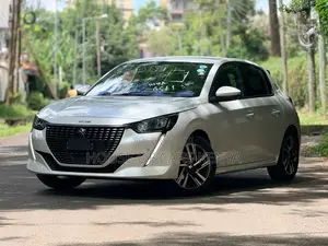 Peugeot 208 2021 White
