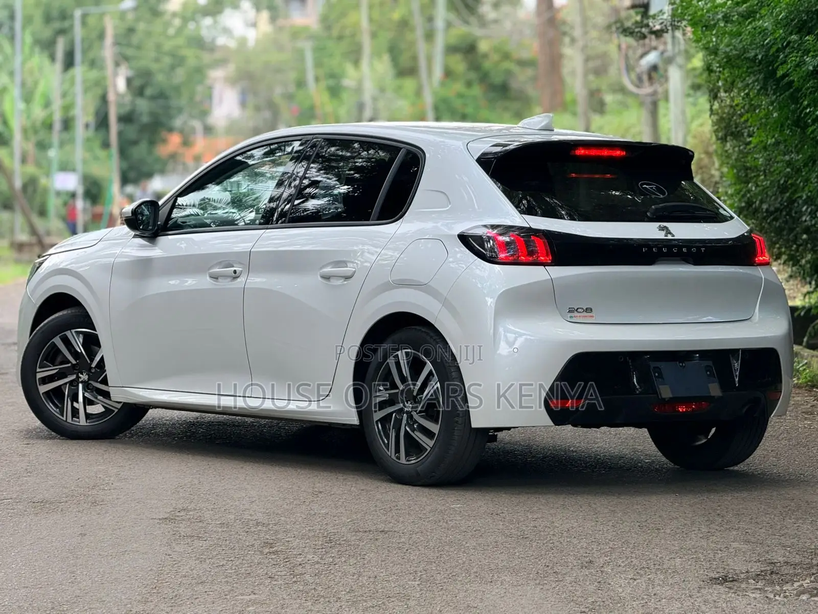 Peugeot 208 2021 White