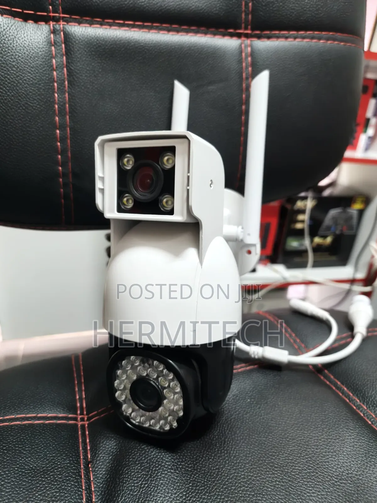 CCTV Dual Lens 4g Electric Model Ethernet Cable Mounted for Wide View