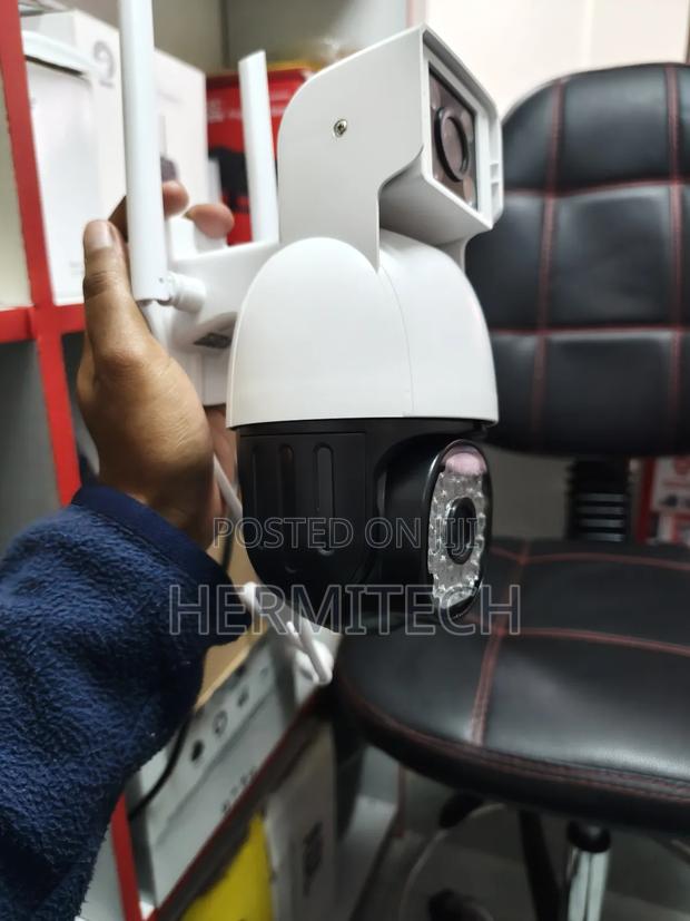 Dual Lens 4g Electric Model Allows Communication PTZ Tracking Motion