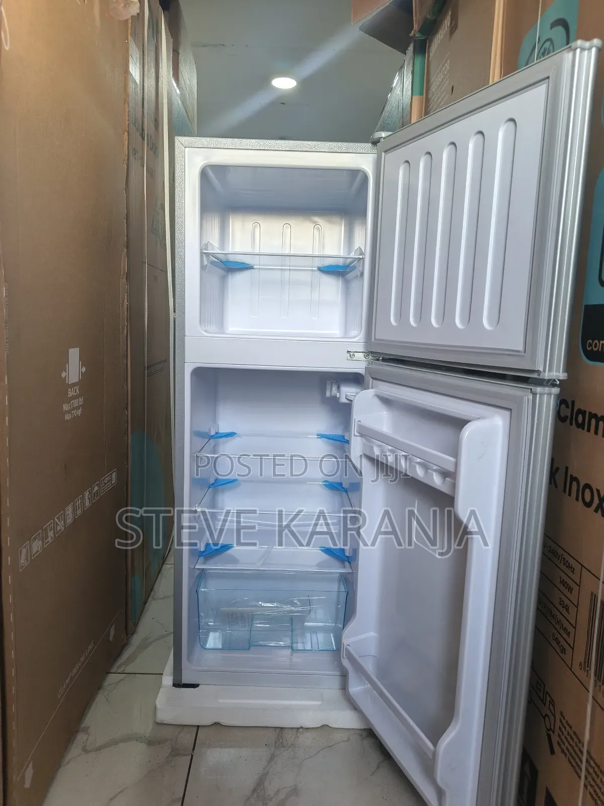 138l Nunix Fridge With a Freezer
