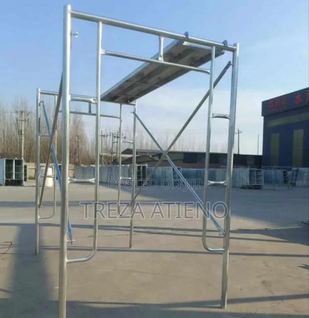 Professional Builders Scaffold Ladder - thumbnail 2