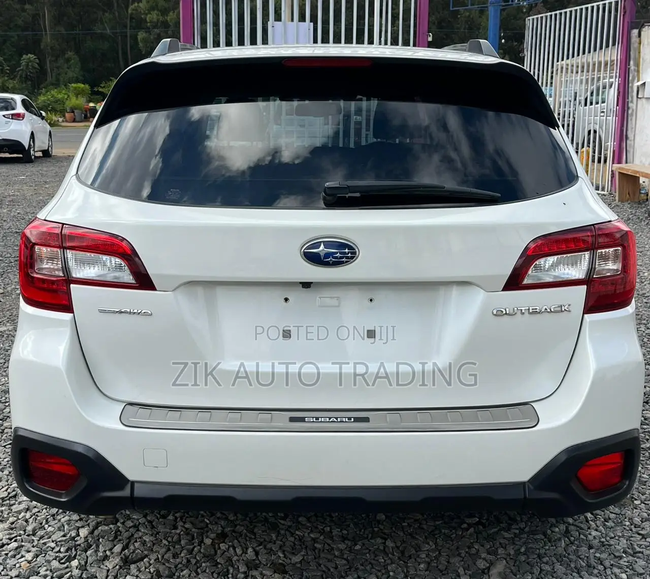 Subaru Outback 2018 White