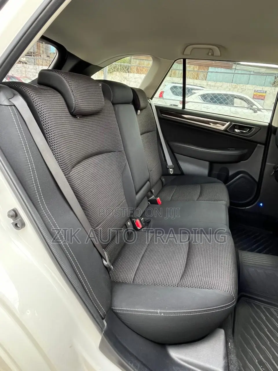 Subaru Outback 2018 White
