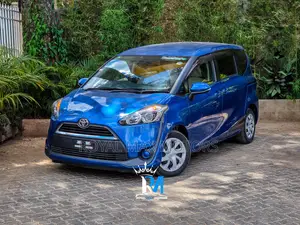 Toyota Sienta 2018 Blue