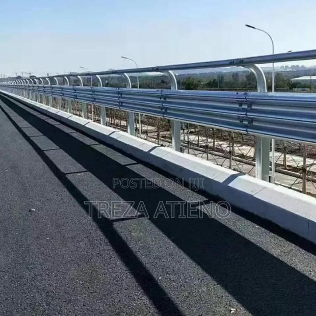 Highway Crash Barrier Guardrail